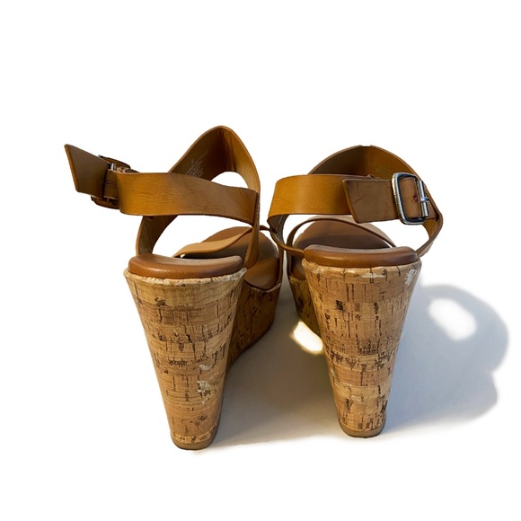 Mossimo Brown Wedges - Picture 2 of 5